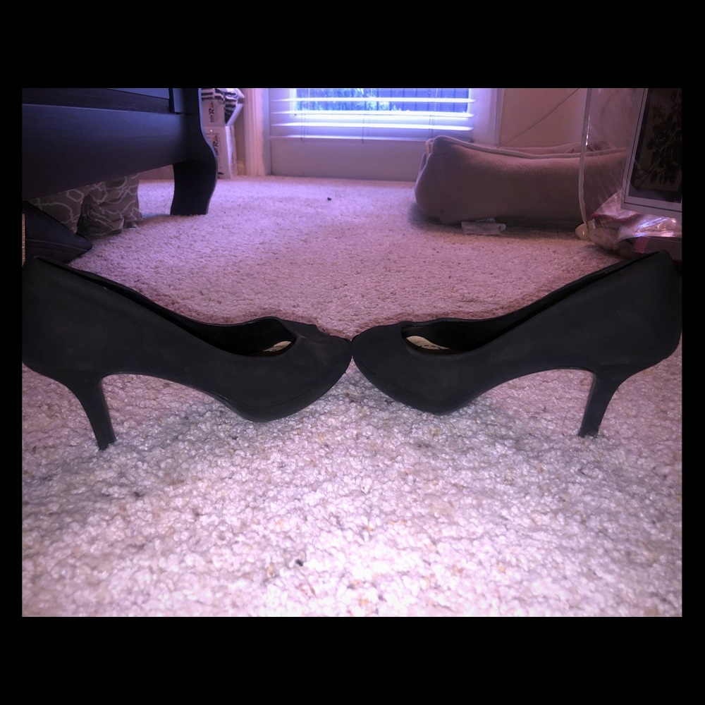 Black City Classified heels like new.